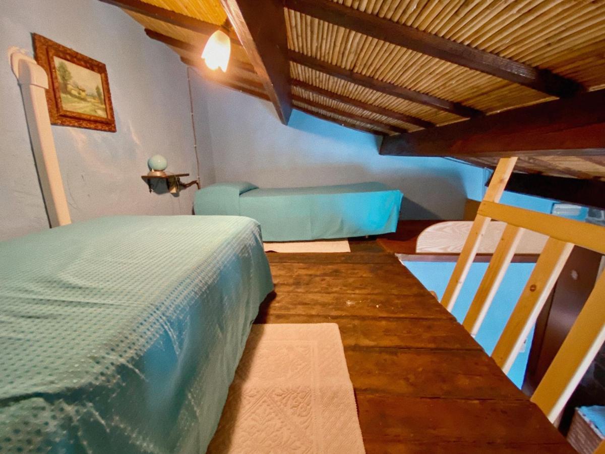 Domos Antigas Bed & Breakfast Bottidda Bagian luar foto