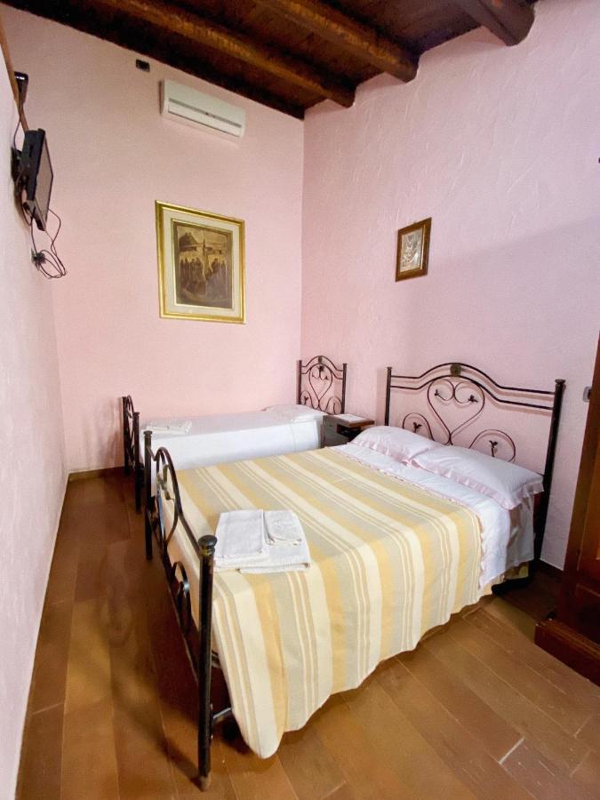 Domos Antigas Bed & Breakfast Bottidda Bagian luar foto