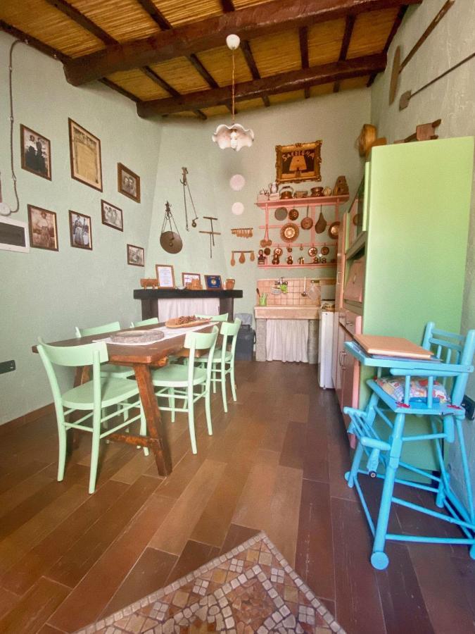 Domos Antigas Bed & Breakfast Bottidda Bagian luar foto